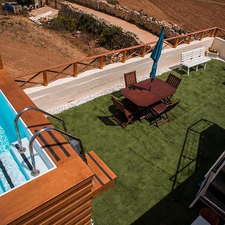 Tal-Karmnu Entire House With Private Heated Pool And Jacuzzi Βίλα Kirkop Εξωτερικό φωτογραφία