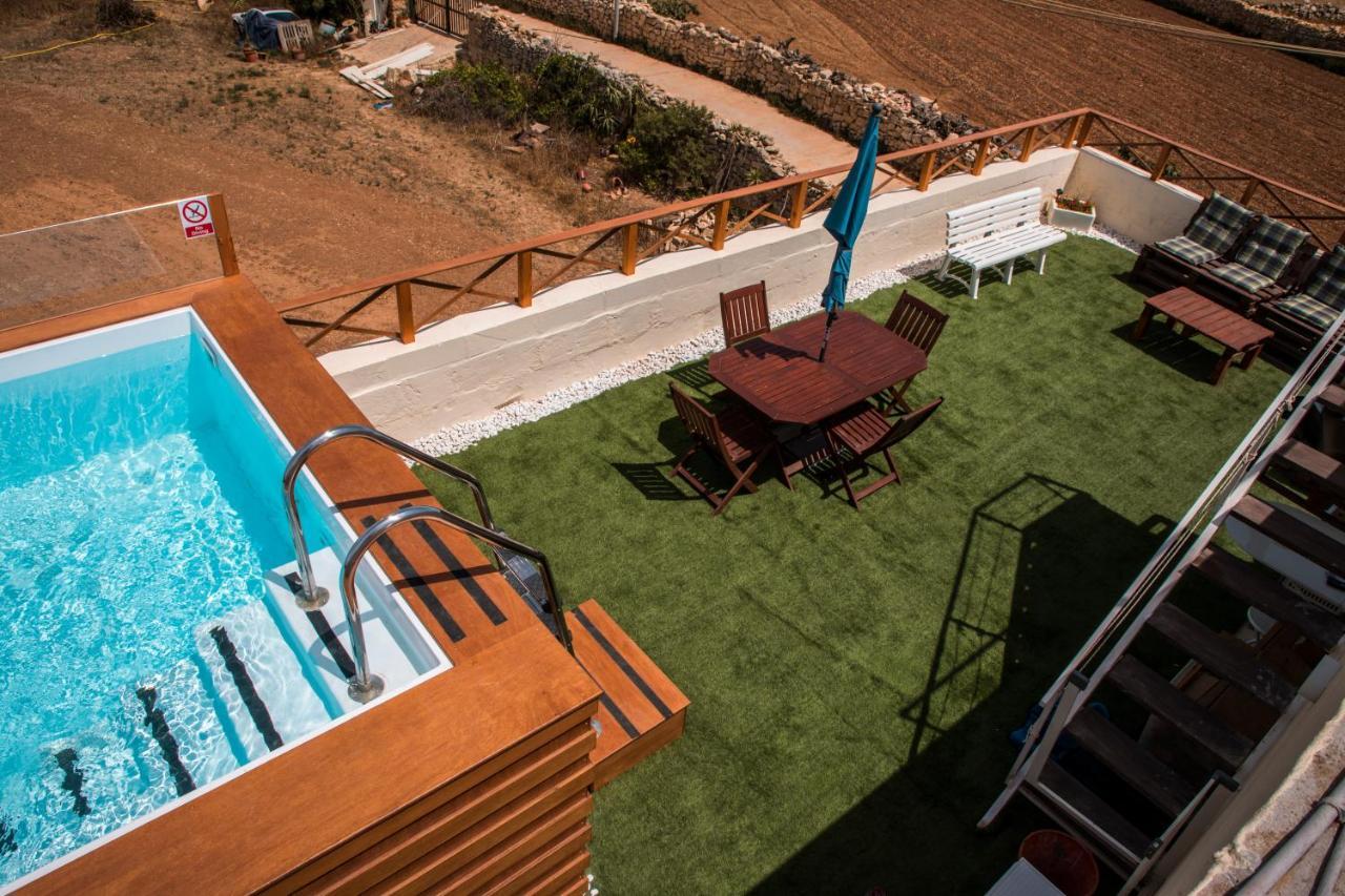 Tal-Karmnu Entire House With Private Heated Pool And Jacuzzi Βίλα Kirkop Εξωτερικό φωτογραφία