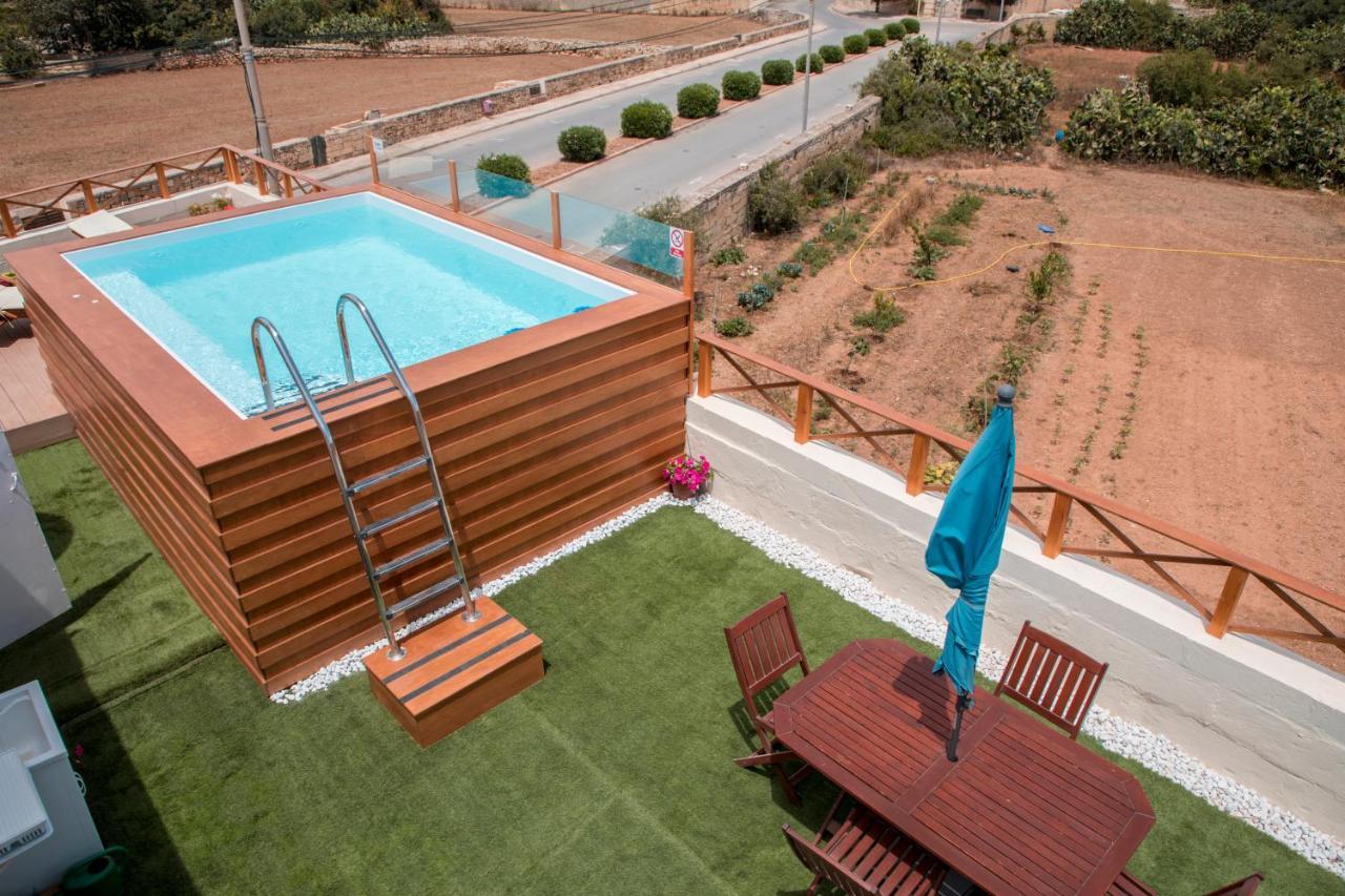 Tal-Karmnu Entire House With Private Heated Pool And Jacuzzi Βίλα Kirkop Εξωτερικό φωτογραφία